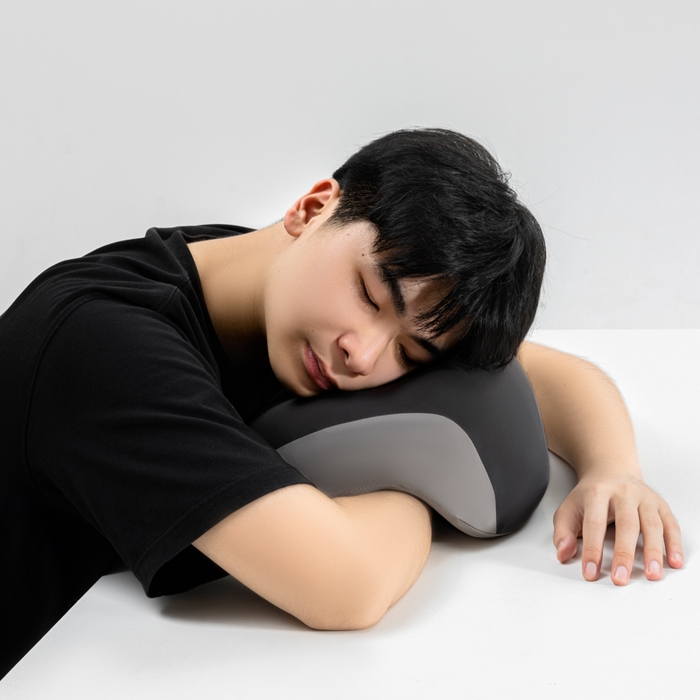 91家纺网 家纺一手货源 找家纺 昕科 2025新款多功能不压手午睡枕-学生午睡枕芯办公室睡觉神器枕头趴睡记忆棉午睡枕 午睡枕-灰色