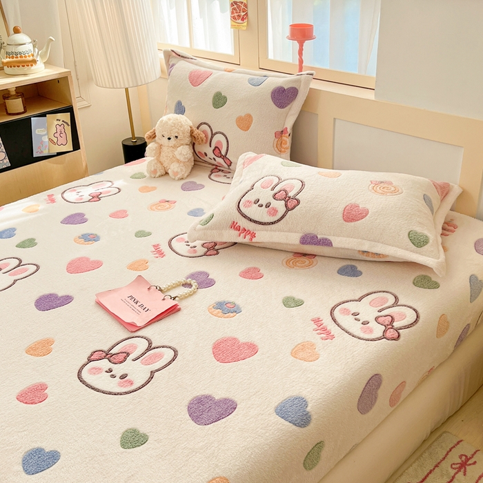 91家纺网 家纺一手货源 找家纺 川悦生活 2025新款高克重雪花绒卡通印花加厚保暖大床单床笠 床笠泡芙小兔