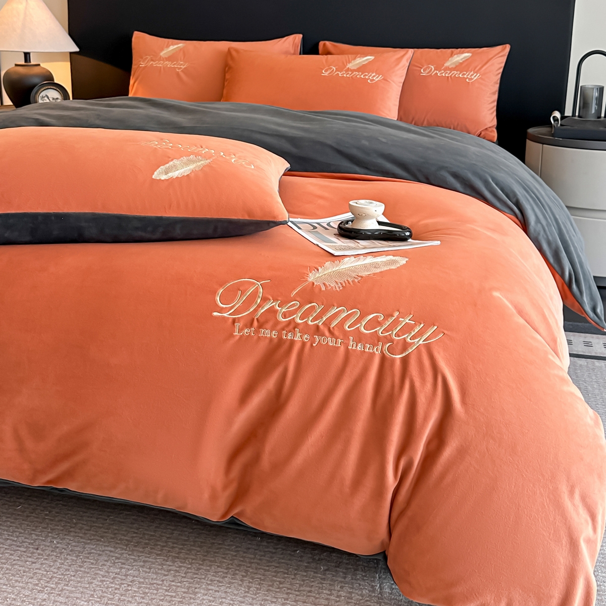 如一 2025新款水晶绒双拼刺绣四件套轻羽系列 轻羽-落日橙