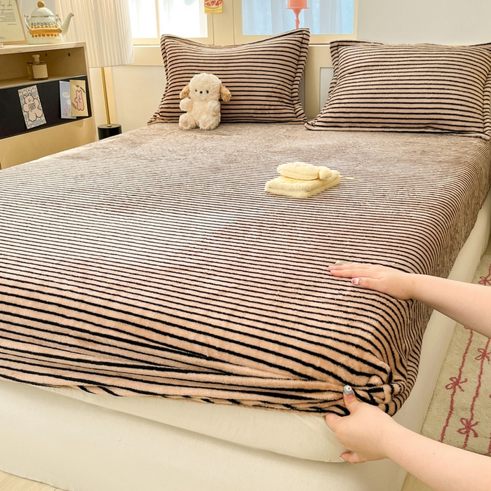 91家纺网 家纺一手货源 找家纺 川悦生活 2025新款高克重雪花绒卡通印花加厚保暖大床单床笠 床笠秋语-茶咖