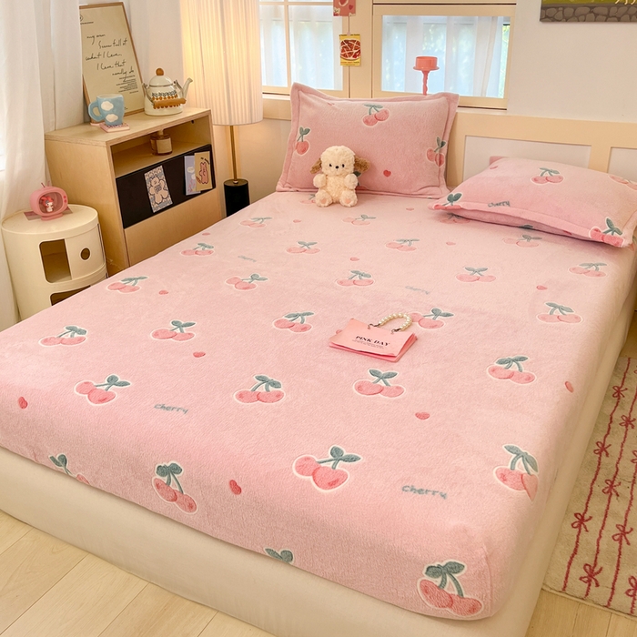 91家纺网 家纺一手货源 找家纺 川悦生活 2025新款高克重雪花绒卡通印花加厚保暖大床单床笠 床笠桃心爱语