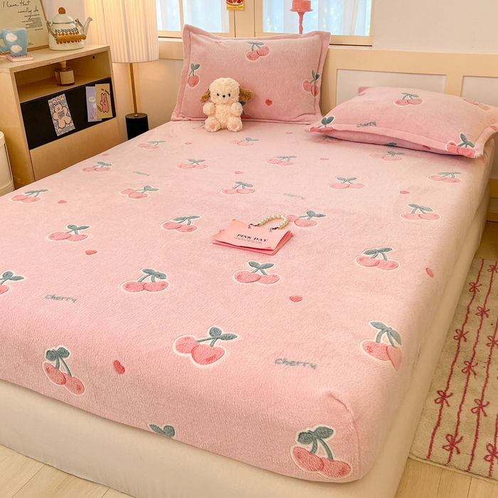 91家纺网 家纺一手货源 找家纺 川悦生活 2025新款高克重雪花绒卡通印花加厚保暖大床单床笠 床笠桃心爱语