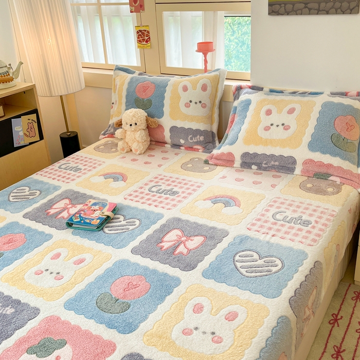 91家纺网 家纺一手货源 找家纺 川悦生活 2025新款高克重雪花绒卡通印花加厚保暖大床单床笠 床笠甜蜜日常粉