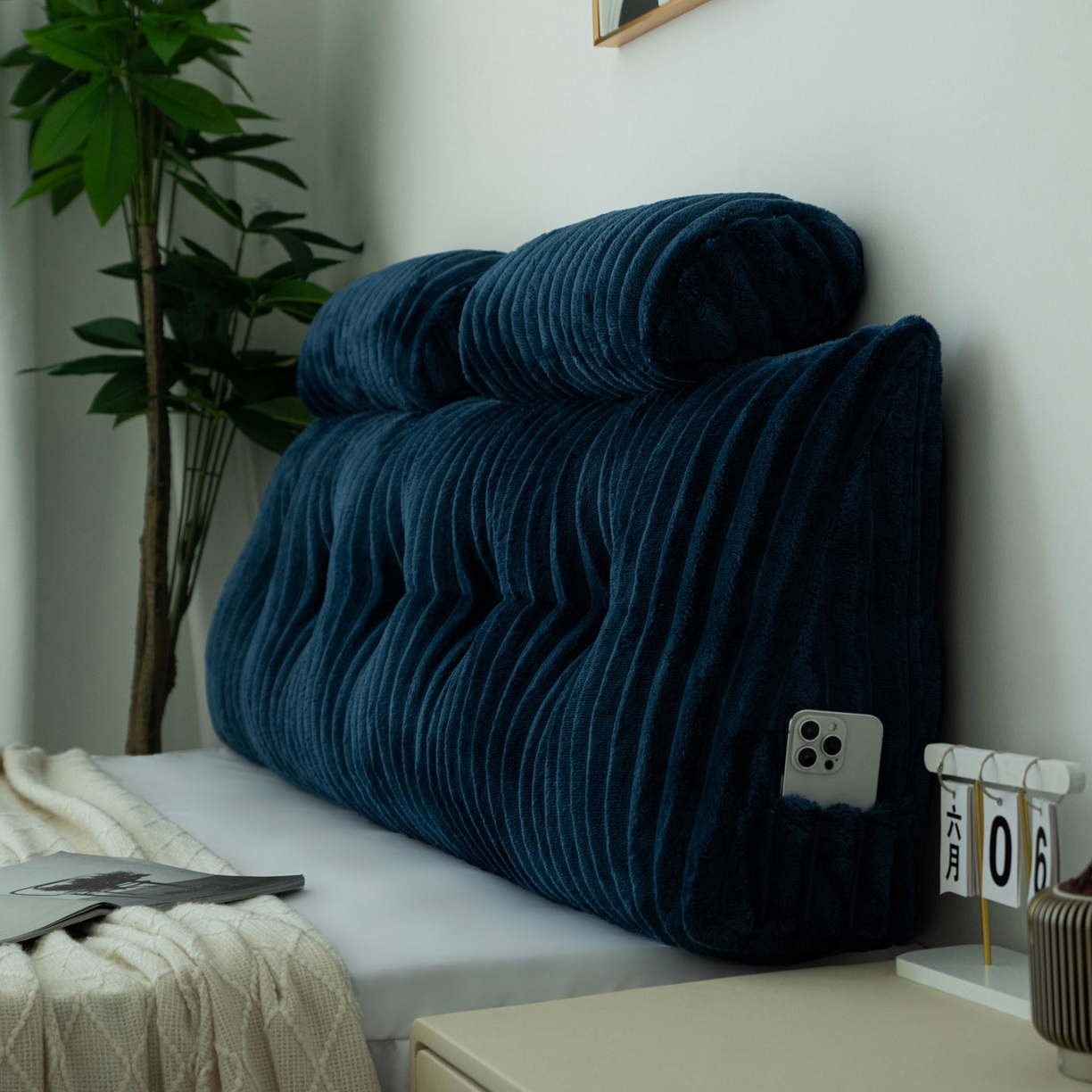 91家纺网 家纺一手货源 找家纺 美达人 2025新款兔绒抽条三角靠垫加枕头 Ziyu-兔绒-蓝色