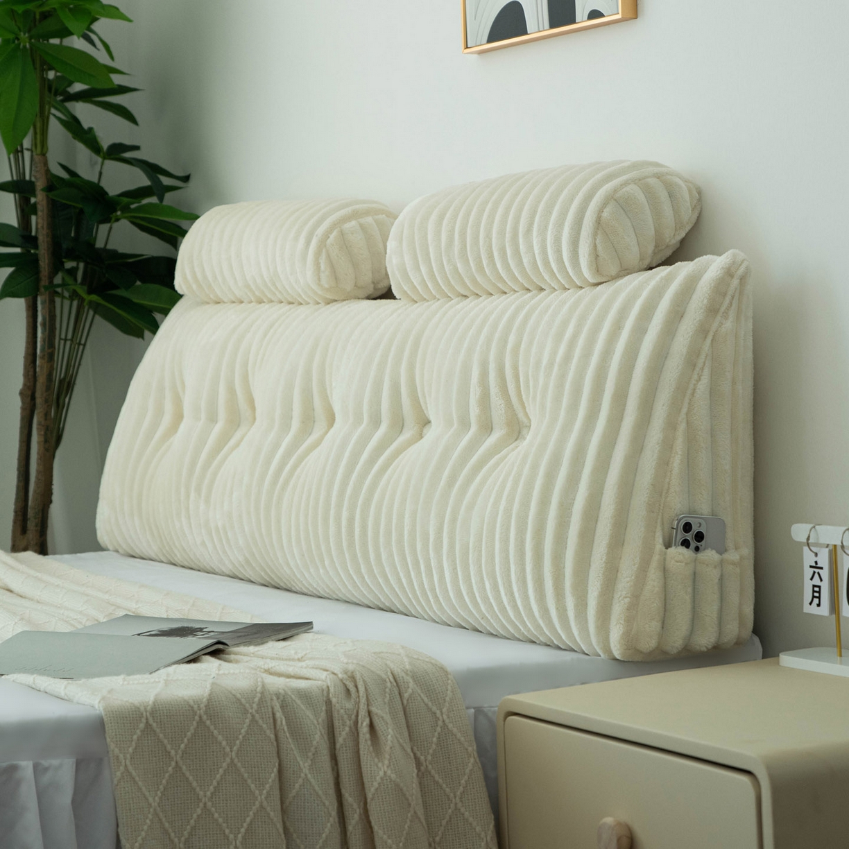 91家纺网 家纺一手货源 找家纺 美达人 2025新款兔绒抽条三角靠垫加枕头 Ziyu-兔绒-米白