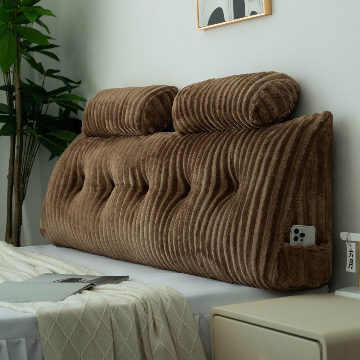 美达人 2025新款兔绒抽条三角靠垫加枕头 Ziyu-兔绒-咖色