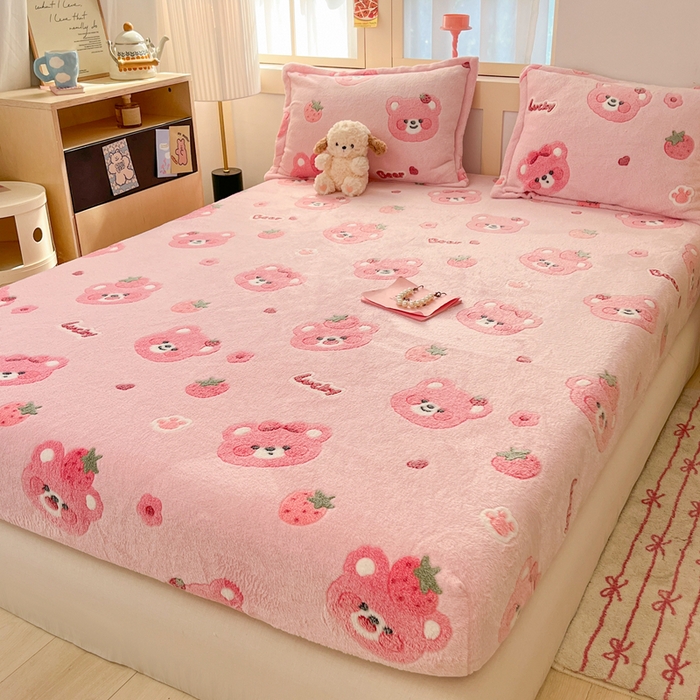 91家纺网 家纺一手货源 找家纺 川悦生活 2025新款高克重雪花绒卡通印花加厚保暖大床单床笠 床笠甜系粉熊