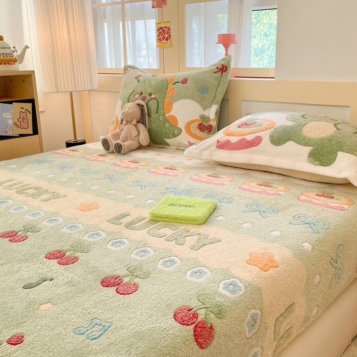 91家纺网 家纺一手货源 找家纺 川悦生活 2025新款高克重雪花绒卡通印花加厚保暖大床单床笠 床笠甜系龙龙