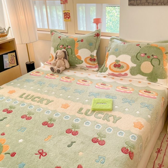 91家纺网 家纺一手货源 找家纺 川悦生活 2025新款高克重雪花绒卡通印花加厚保暖大床单床笠 床笠甜系龙龙