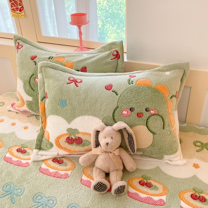 91家纺网 家纺一手货源 找家纺 川悦生活 2025新款高克重雪花绒卡通印花加厚保暖大床单床笠 床笠甜系龙龙