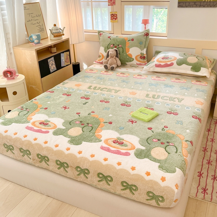 91家纺网 家纺一手货源 找家纺 川悦生活 2025新款高克重雪花绒卡通印花加厚保暖大床单床笠 床笠甜系龙龙