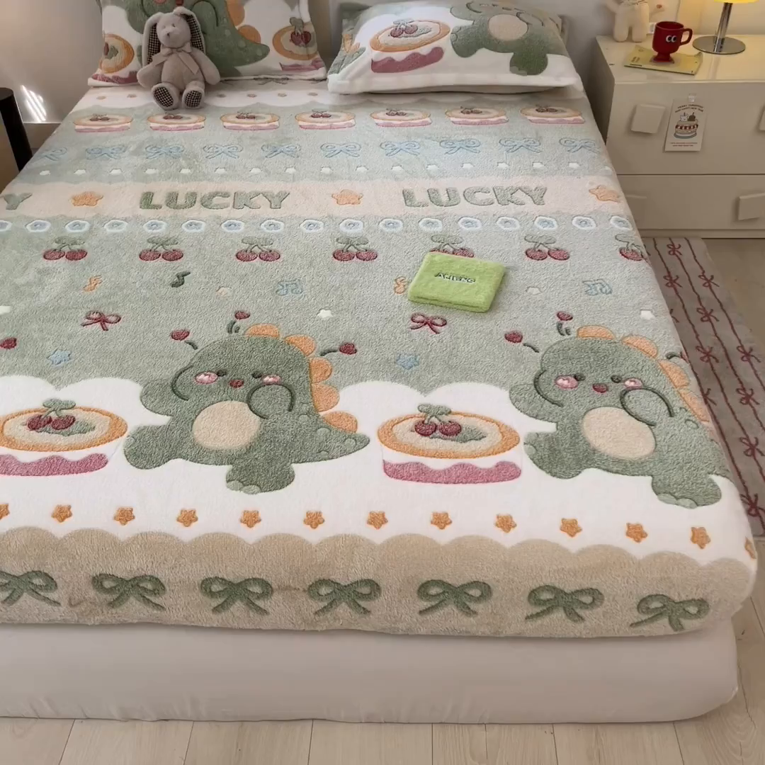 91家纺网 家纺一手货源 找家纺 川悦生活 2025新款高克重雪花绒卡通印花加厚保暖大床单床笠 床笠甜系龙龙