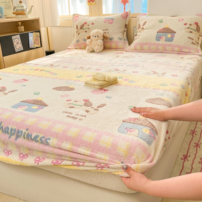 91家纺网 家纺一手货源 找家纺 川悦生活 2025新款高克重雪花绒卡通印花加厚保暖大床单床笠 床笠小狗物语