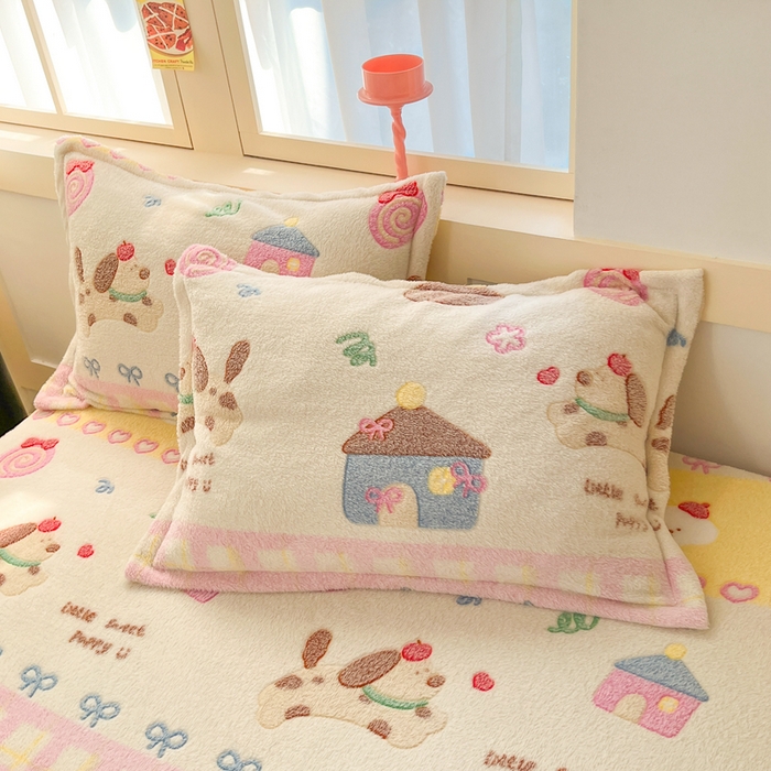 91家纺网 家纺一手货源 找家纺 川悦生活 2025新款高克重雪花绒卡通印花加厚保暖大床单床笠 床笠小狗物语