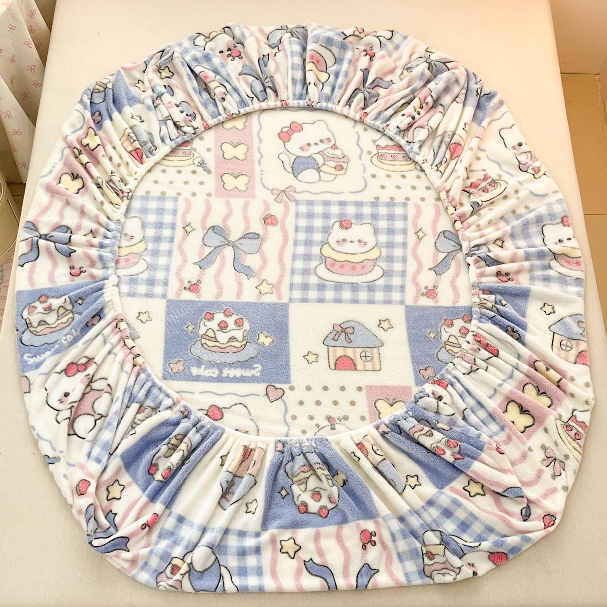 91家纺网 家纺一手货源 找家纺 川悦生活 2025新款高克重雪花绒卡通印花加厚保暖大床单床笠 床笠小喵甜心