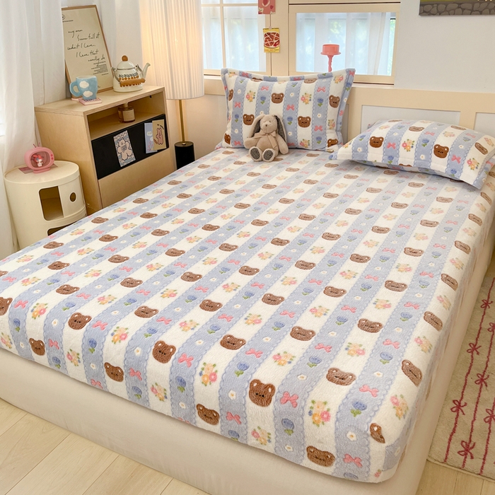 91家纺网 家纺一手货源 找家纺 川悦生活 2025新款高克重雪花绒卡通印花加厚保暖大床单床笠 床笠小熊花园