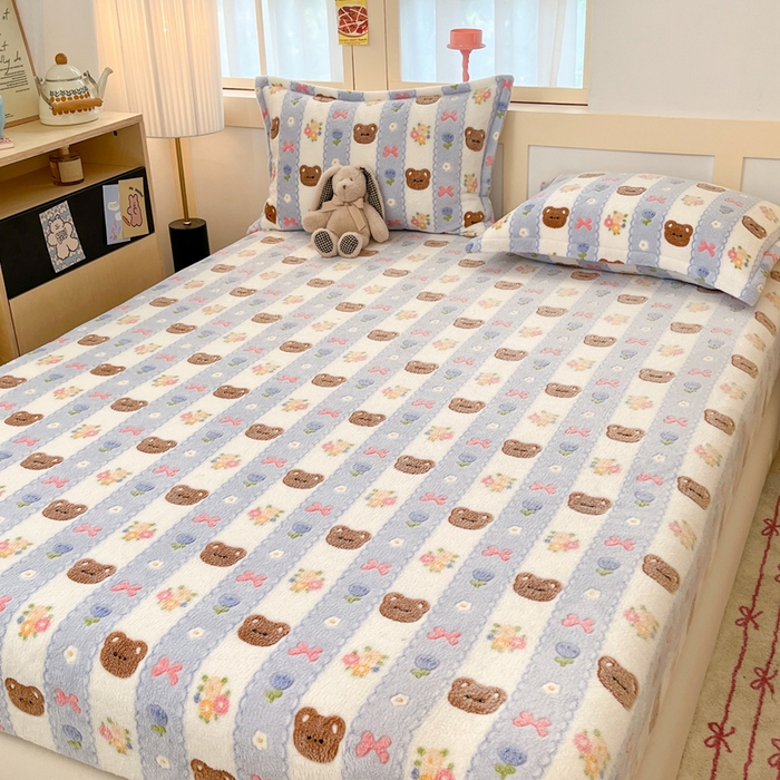 91家纺网 家纺一手货源 找家纺 川悦生活 2025新款高克重雪花绒卡通印花加厚保暖大床单床笠 床笠小熊花园