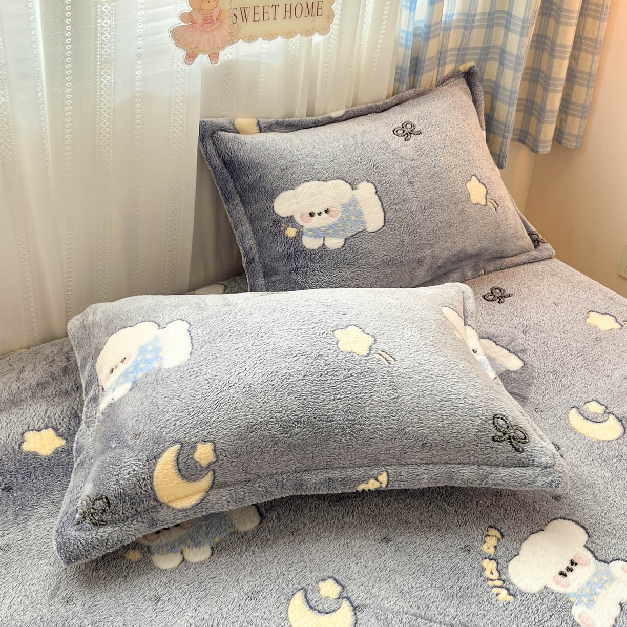 91家纺网 家纺一手货源 找家纺 川悦生活 2025新款高克重雪花绒卡通印花加厚保暖大床单床笠 床笠星月小狗-灰