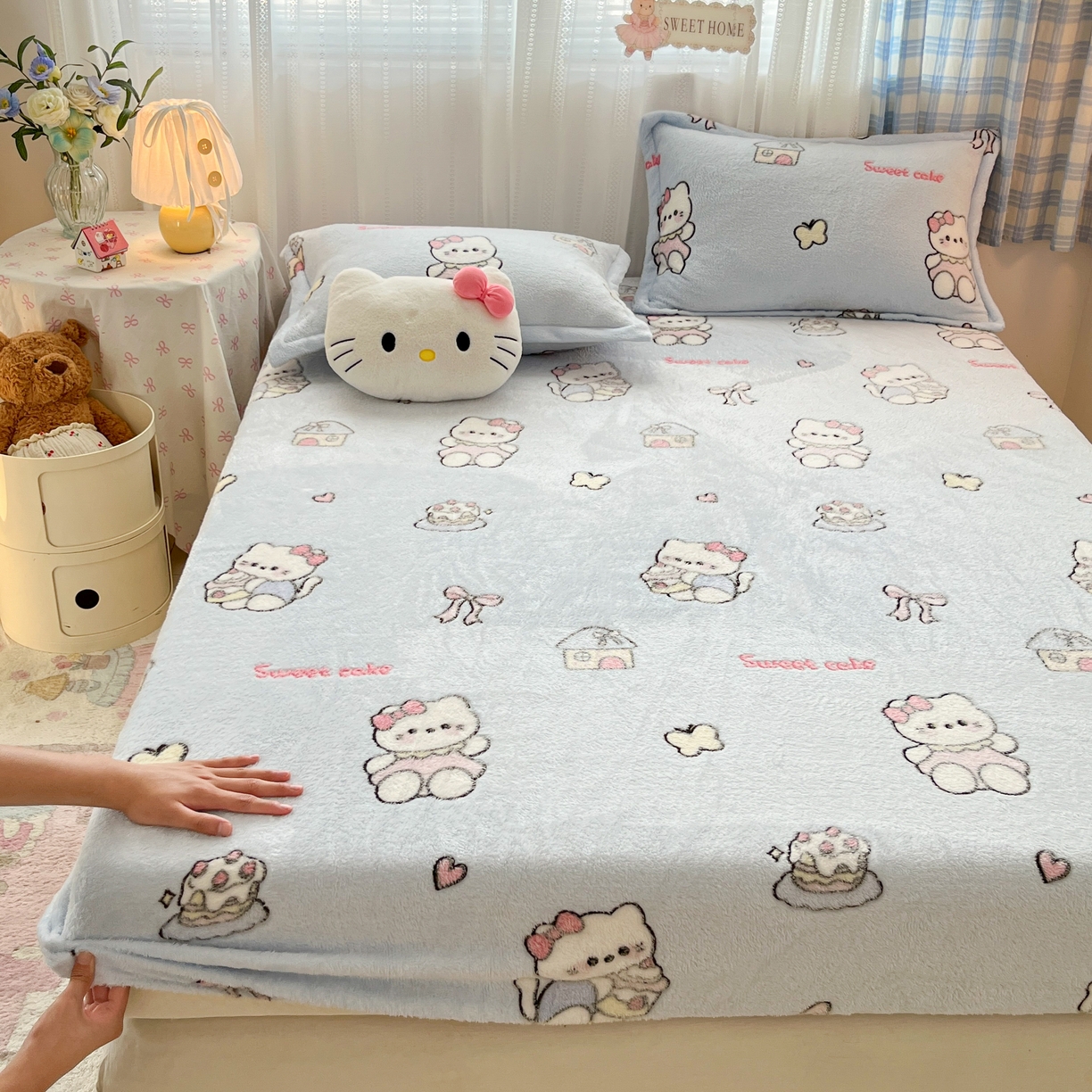 91家纺网 家纺一手货源 找家纺 川悦生活 2025新款高克重雪花绒卡通印花加厚保暖大床单床笠 床笠幸运小咪