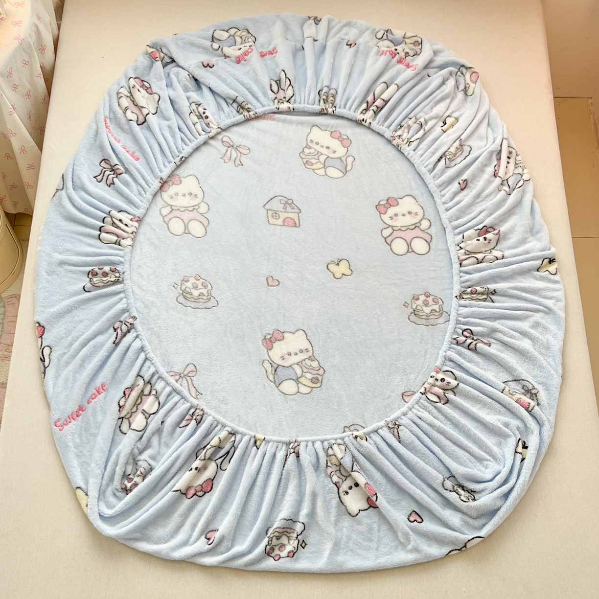 91家纺网 家纺一手货源 找家纺 川悦生活 2025新款高克重雪花绒卡通印花加厚保暖大床单床笠 床笠幸运小咪