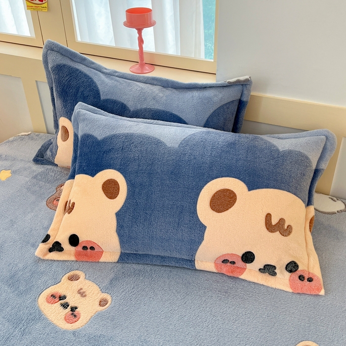 91家纺网 家纺一手货源 找家纺 川悦生活 2025新款高克重雪花绒卡通印花加厚保暖大床单床笠 床笠熊小巴