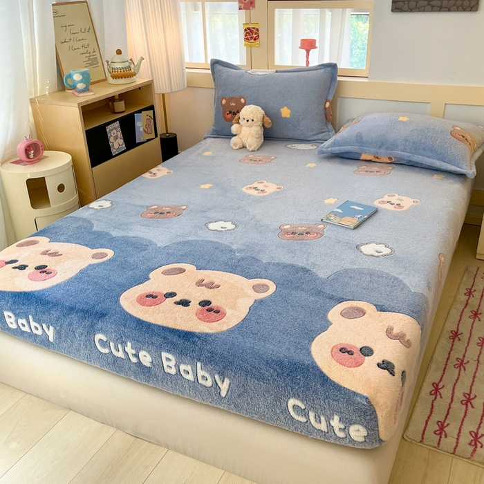 91家纺网 家纺一手货源 找家纺 川悦生活 2025新款高克重雪花绒卡通印花加厚保暖大床单床笠 床笠熊小巴