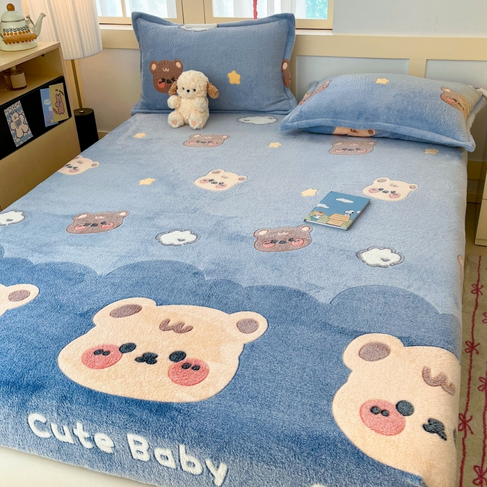 91家纺网 家纺一手货源 找家纺 川悦生活 2025新款高克重雪花绒卡通印花加厚保暖大床单床笠 床笠熊小巴