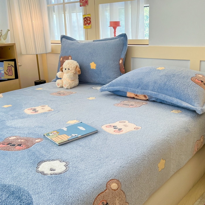 91家纺网 家纺一手货源 找家纺 川悦生活 2025新款高克重雪花绒卡通印花加厚保暖大床单床笠 床笠熊小巴