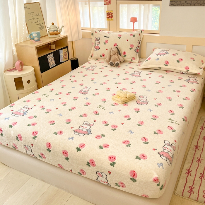 91家纺网 家纺一手货源 找家纺 川悦生活 2025新款高克重雪花绒卡通印花加厚保暖大床单床笠 床笠郁金奶兔