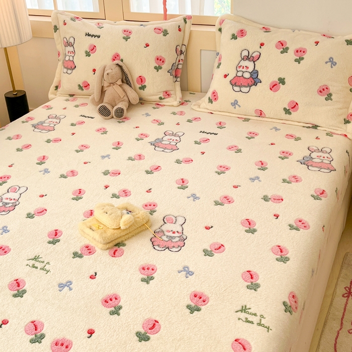 91家纺网 家纺一手货源 找家纺 川悦生活 2025新款高克重雪花绒卡通印花加厚保暖大床单床笠 床笠郁金奶兔