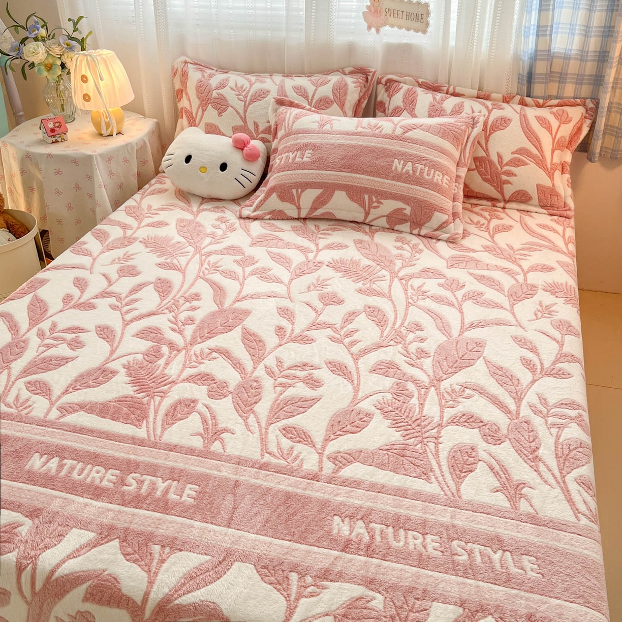 91家纺网 家纺一手货源 找家纺 川悦生活 2025新款高克重雪花绒卡通印花加厚保暖大床单床笠 床笠月桂-粉