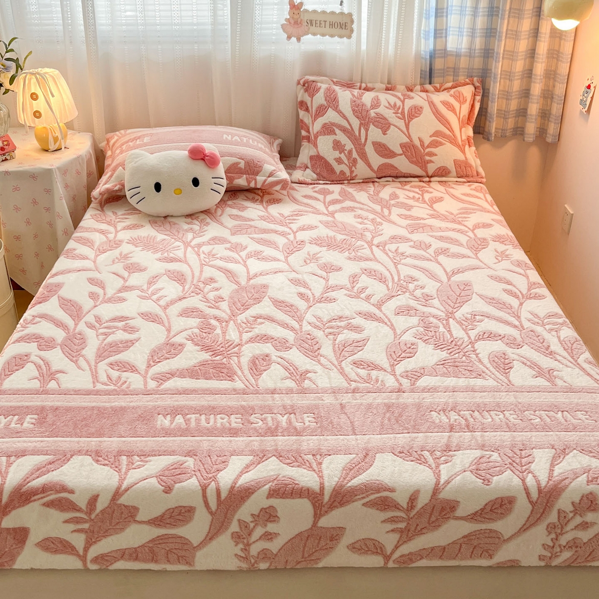 91家纺网 家纺一手货源 找家纺 川悦生活 2025新款高克重雪花绒卡通印花加厚保暖大床单床笠 床笠月桂-粉