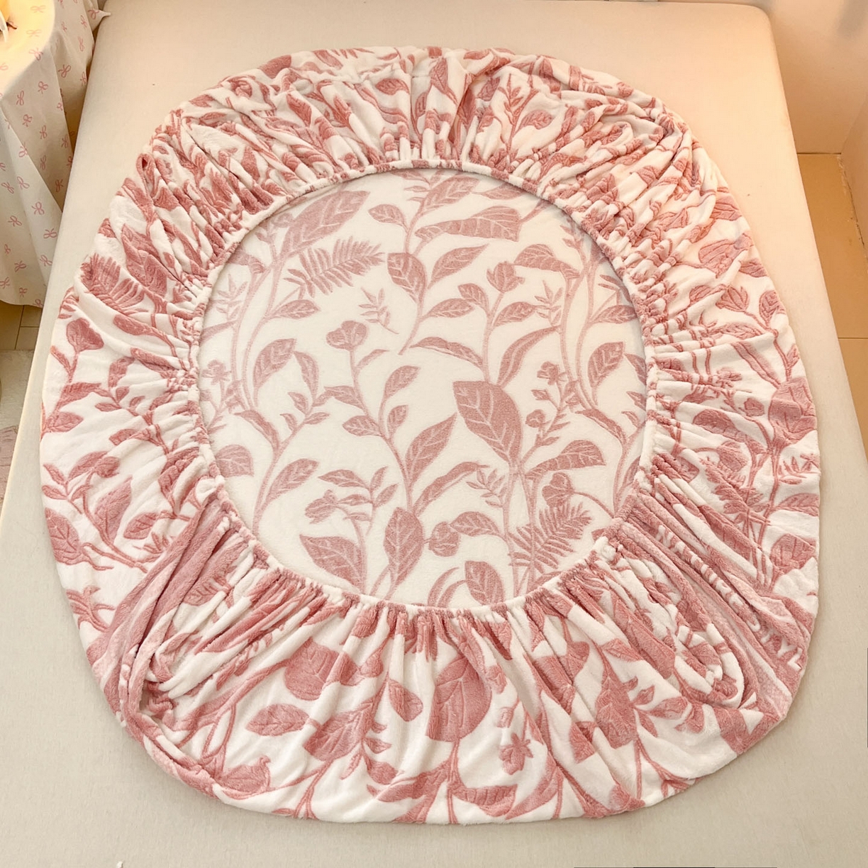 91家纺网 家纺一手货源 找家纺 川悦生活 2025新款高克重雪花绒卡通印花加厚保暖大床单床笠 床笠月桂-粉