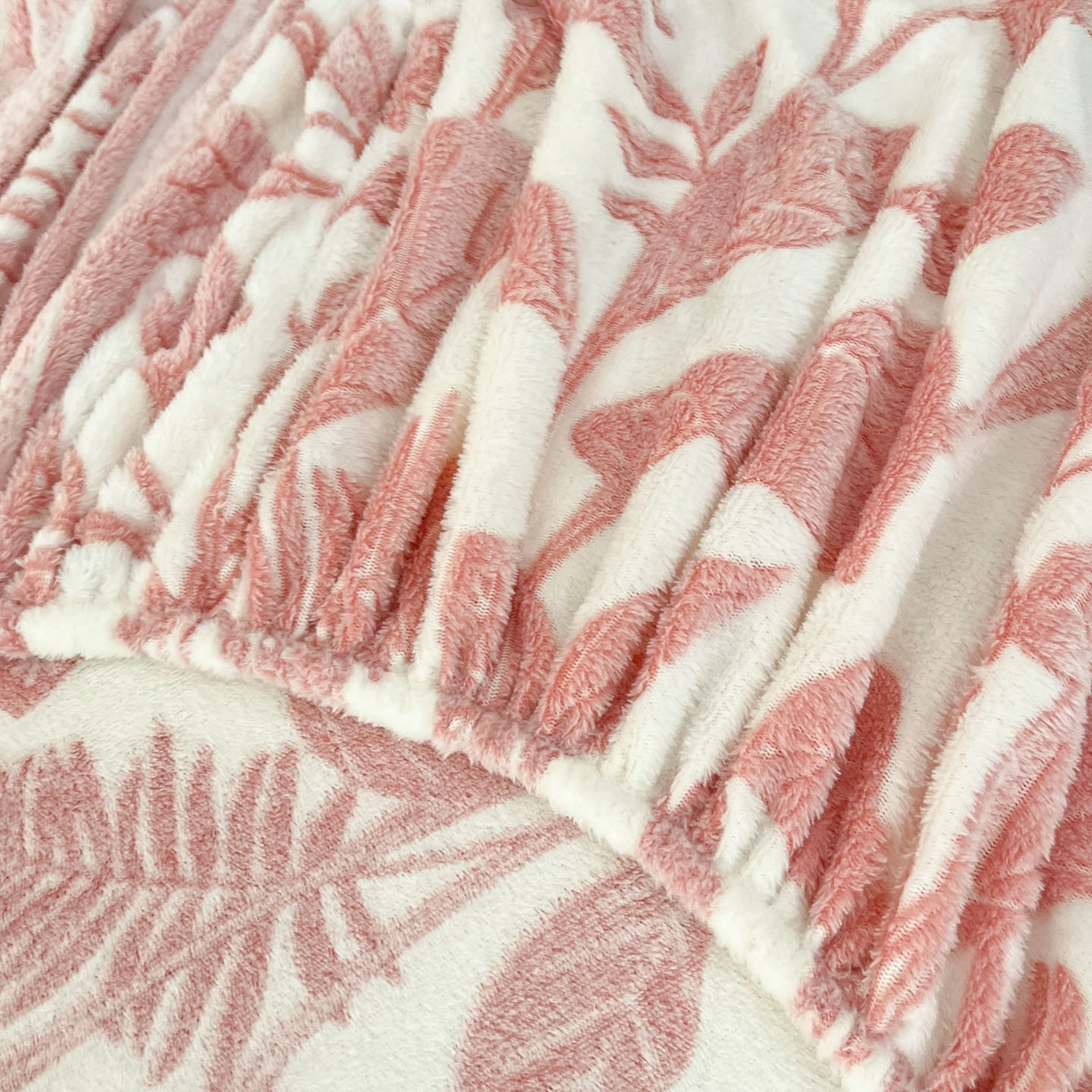 91家纺网 家纺一手货源 找家纺 川悦生活 2025新款高克重雪花绒卡通印花加厚保暖大床单床笠 床笠月桂-粉