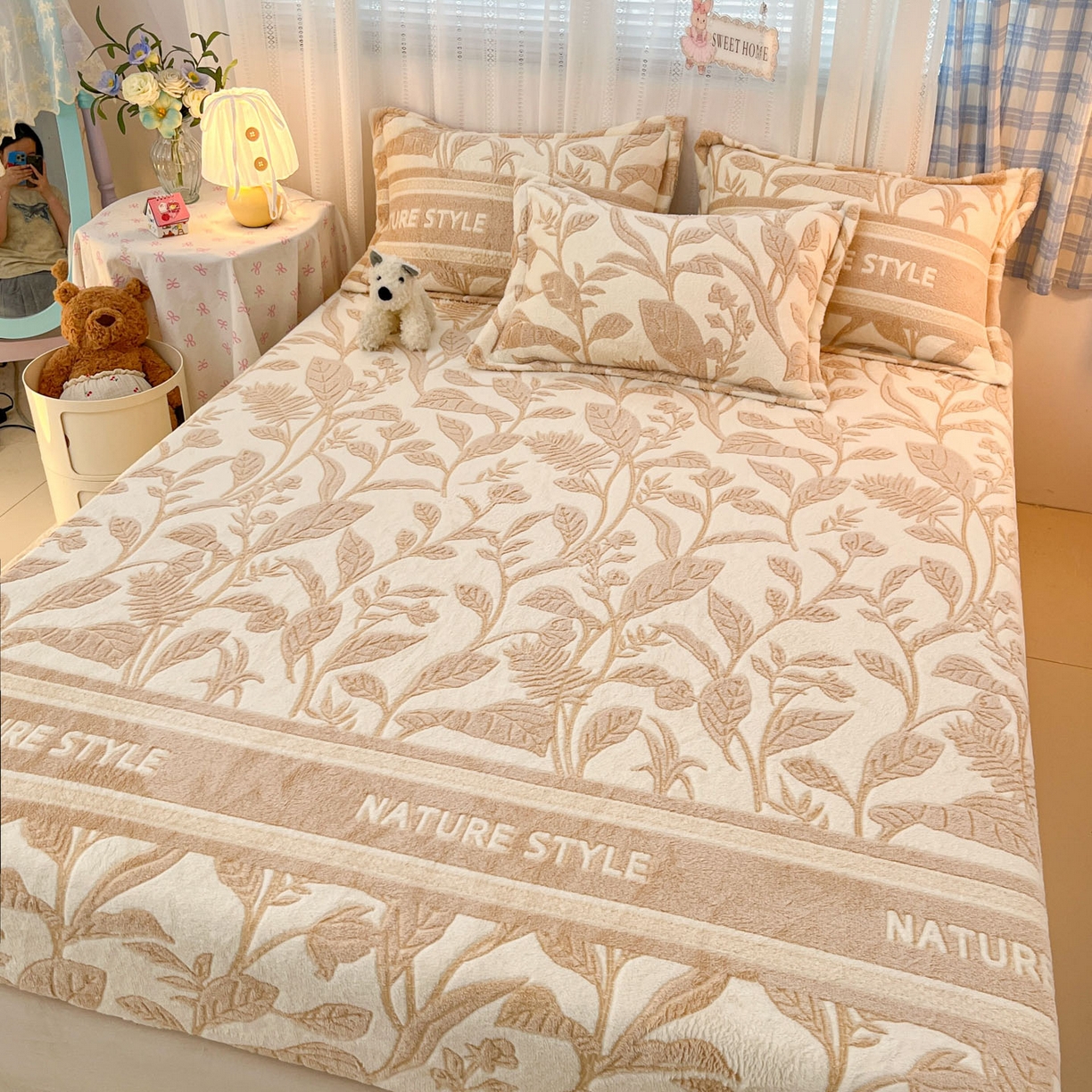 91家纺网 家纺一手货源 找家纺 川悦生活 2025新款高克重雪花绒卡通印花加厚保暖大床单床笠 床笠月桂-浅咖