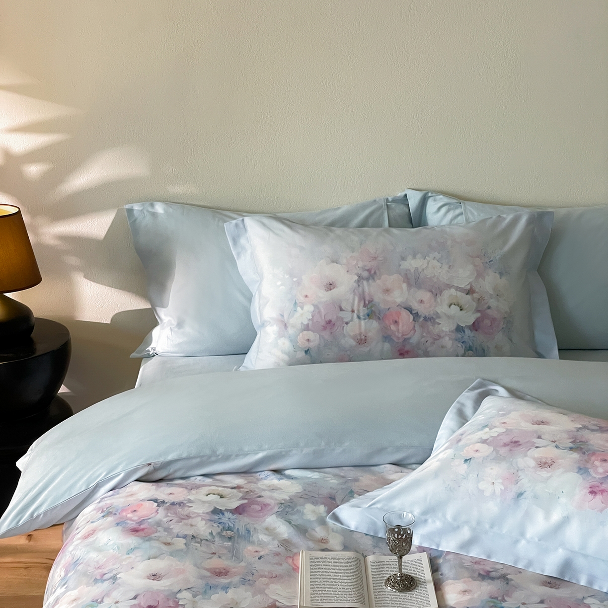 91家纺网 家纺一手货源 找家纺 禾时 2025新款天丝棉磨毛数码印花四件套 花海拾梦-蓝