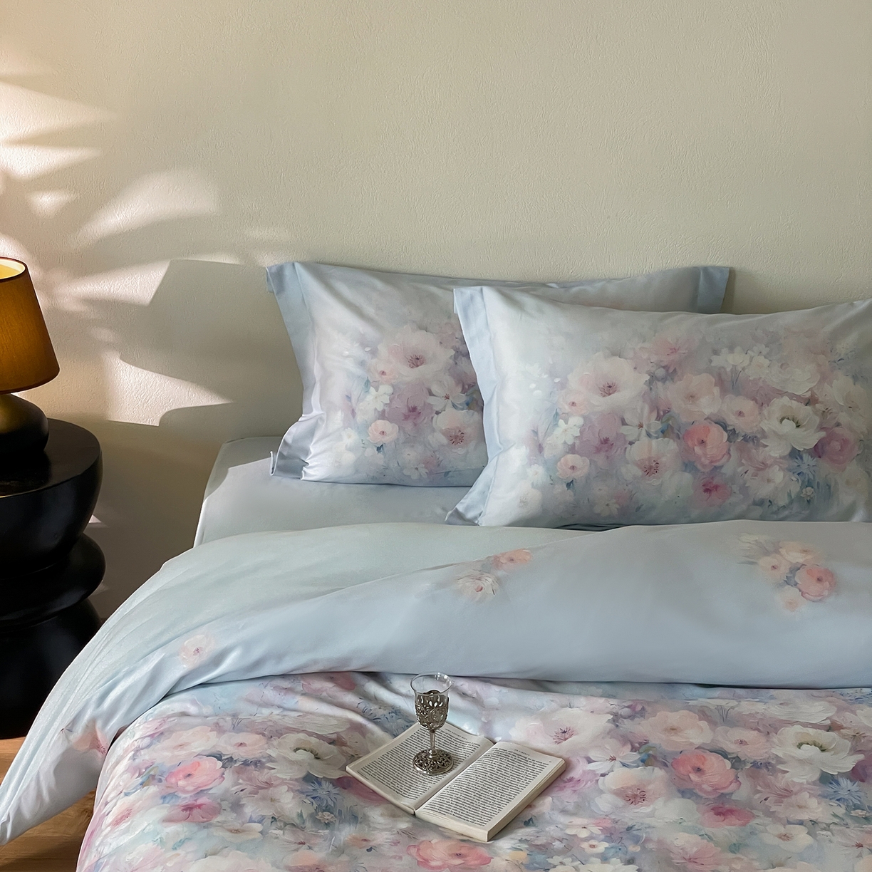 91家纺网 家纺一手货源 找家纺 禾时 2025新款天丝棉磨毛数码印花四件套 花海拾梦-蓝