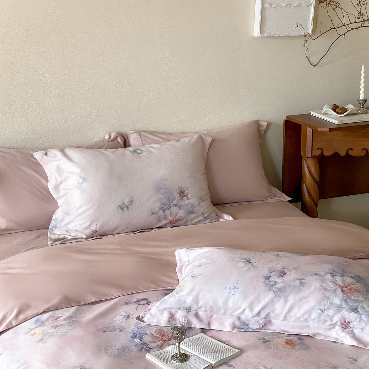 91家纺网 家纺一手货源 找家纺 禾时 2025新款天丝棉磨毛数码印花四件套 花未眠-粉