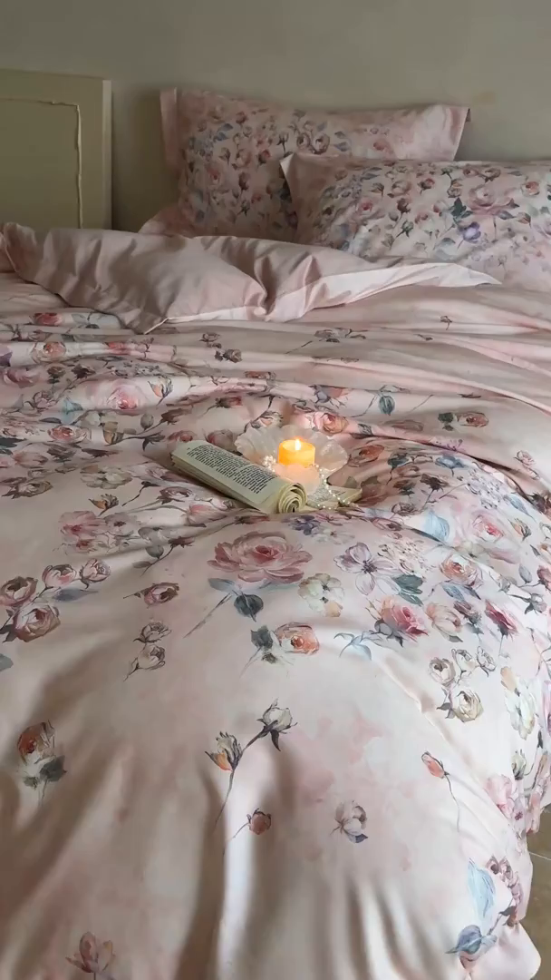 91家纺网 家纺一手货源 找家纺 禾时 2025新款天丝棉磨毛数码印花四件套 玫瑰日记-粉