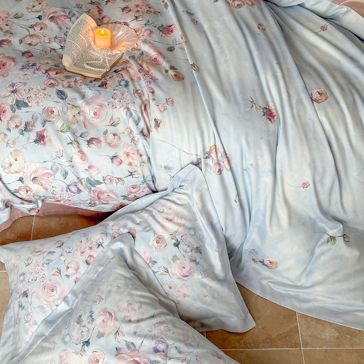 91家纺网 家纺一手货源 找家纺 禾时 2025新款天丝棉磨毛数码印花四件套 玫瑰日记-蓝