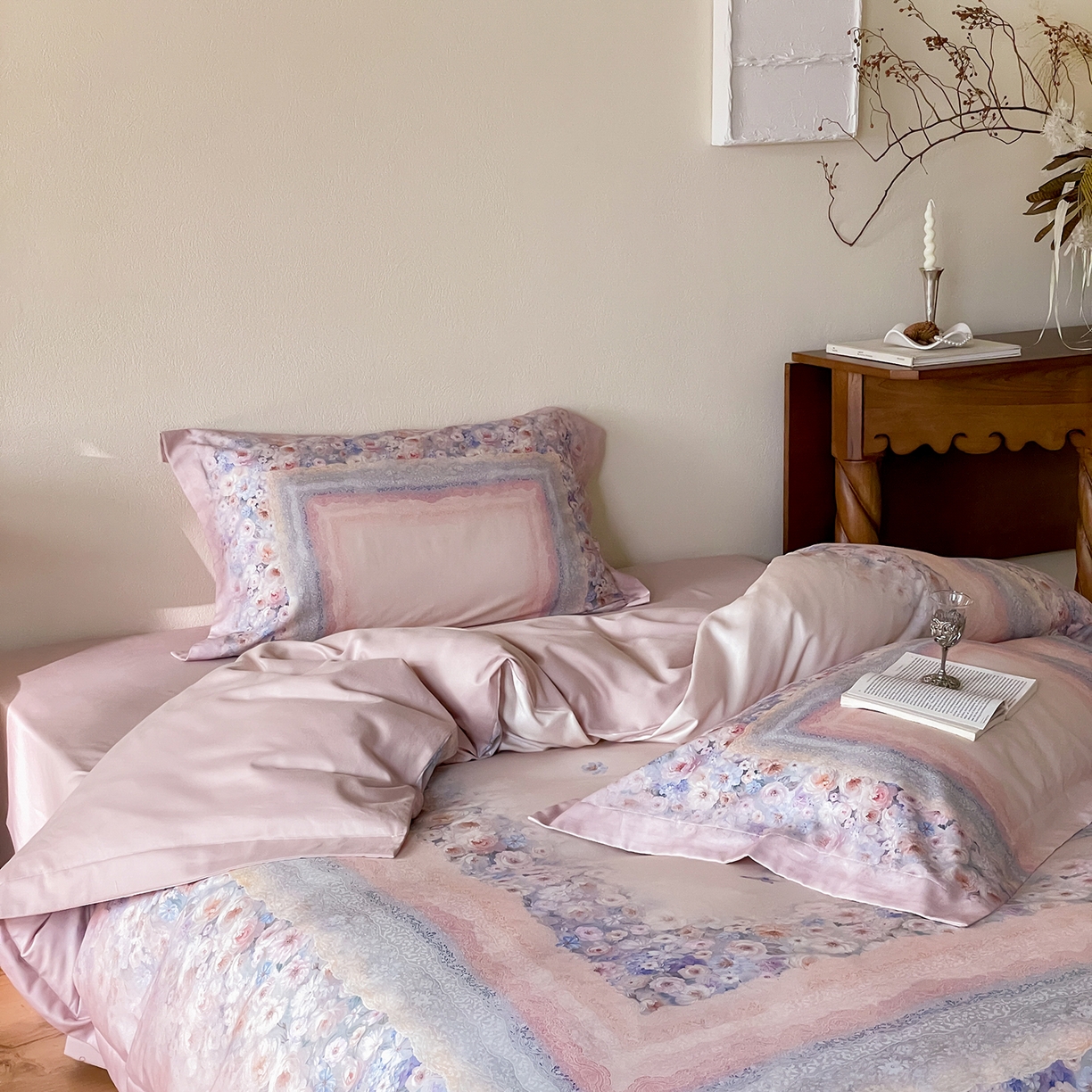 91家纺网 家纺一手货源 找家纺 禾时 2025新款天丝棉磨毛数码印花四件套 普罗旺斯-粉