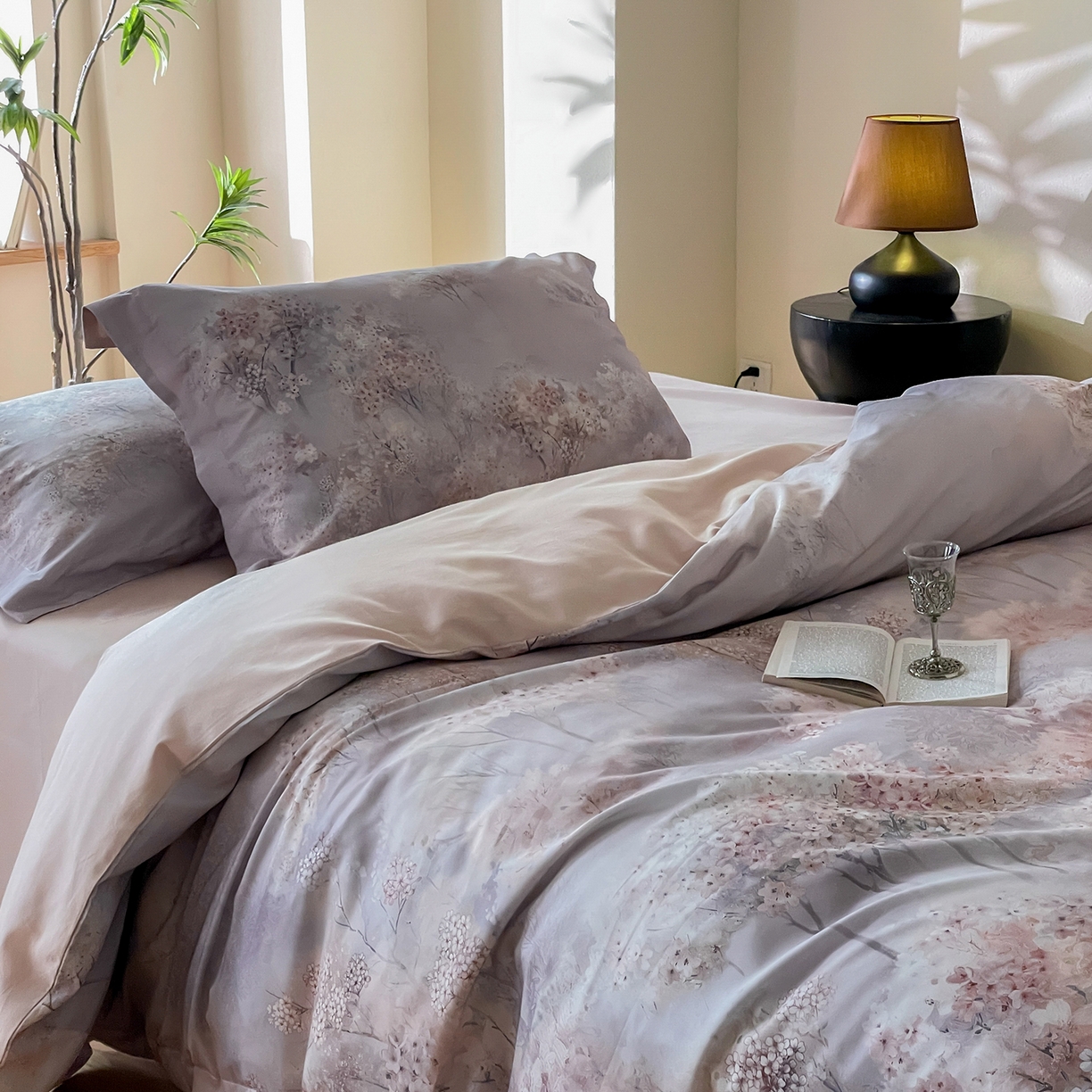 91家纺网 家纺一手货源 找家纺 禾时 2025新款天丝棉磨毛数码印花四件套 桃喜-灰