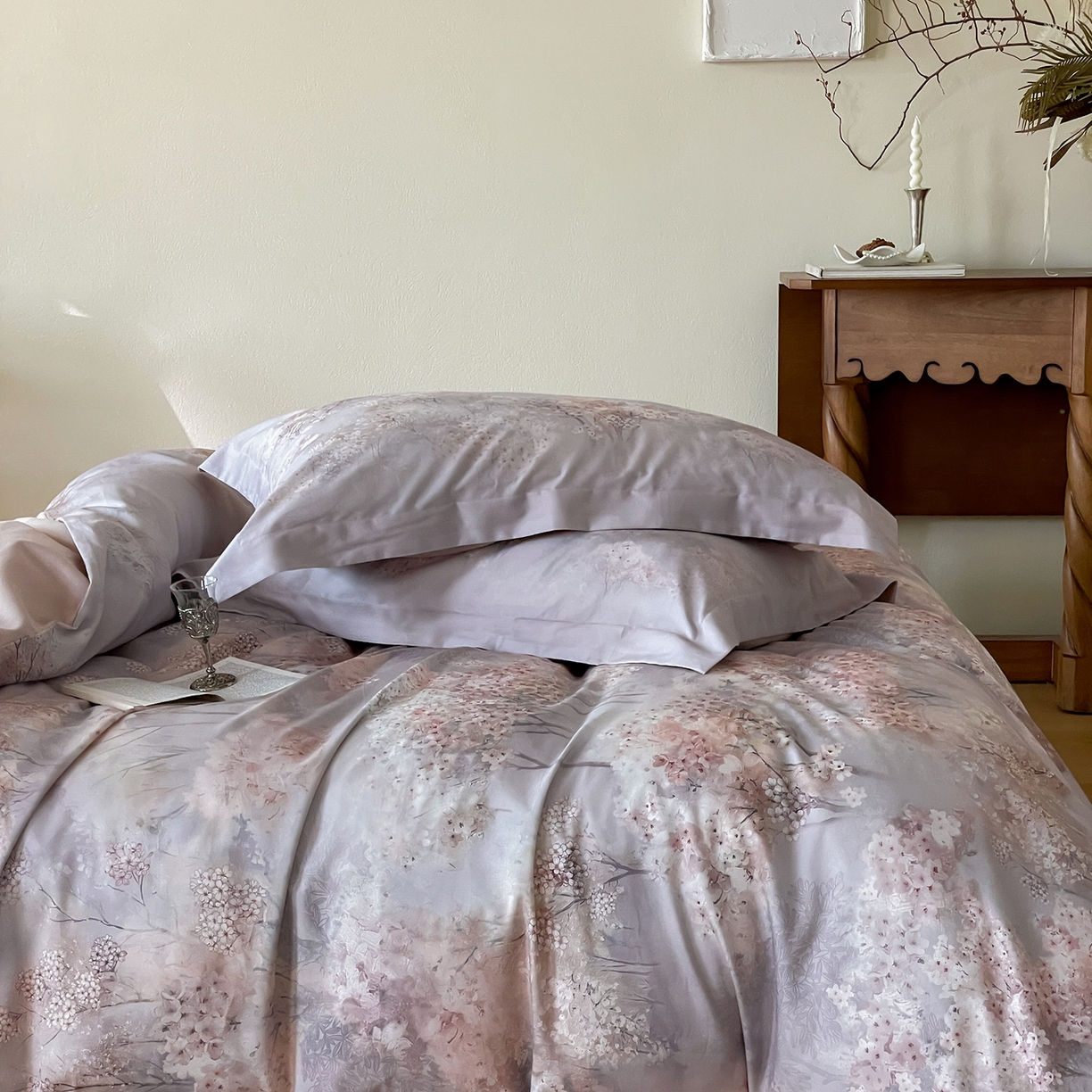 91家纺网 家纺一手货源 找家纺 禾时 2025新款天丝棉磨毛数码印花四件套 桃喜-灰