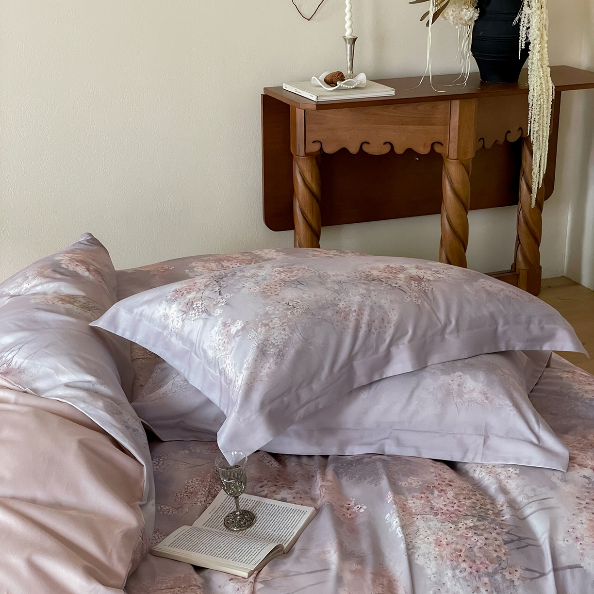 91家纺网 家纺一手货源 找家纺 禾时 2025新款天丝棉磨毛数码印花四件套 桃喜-灰