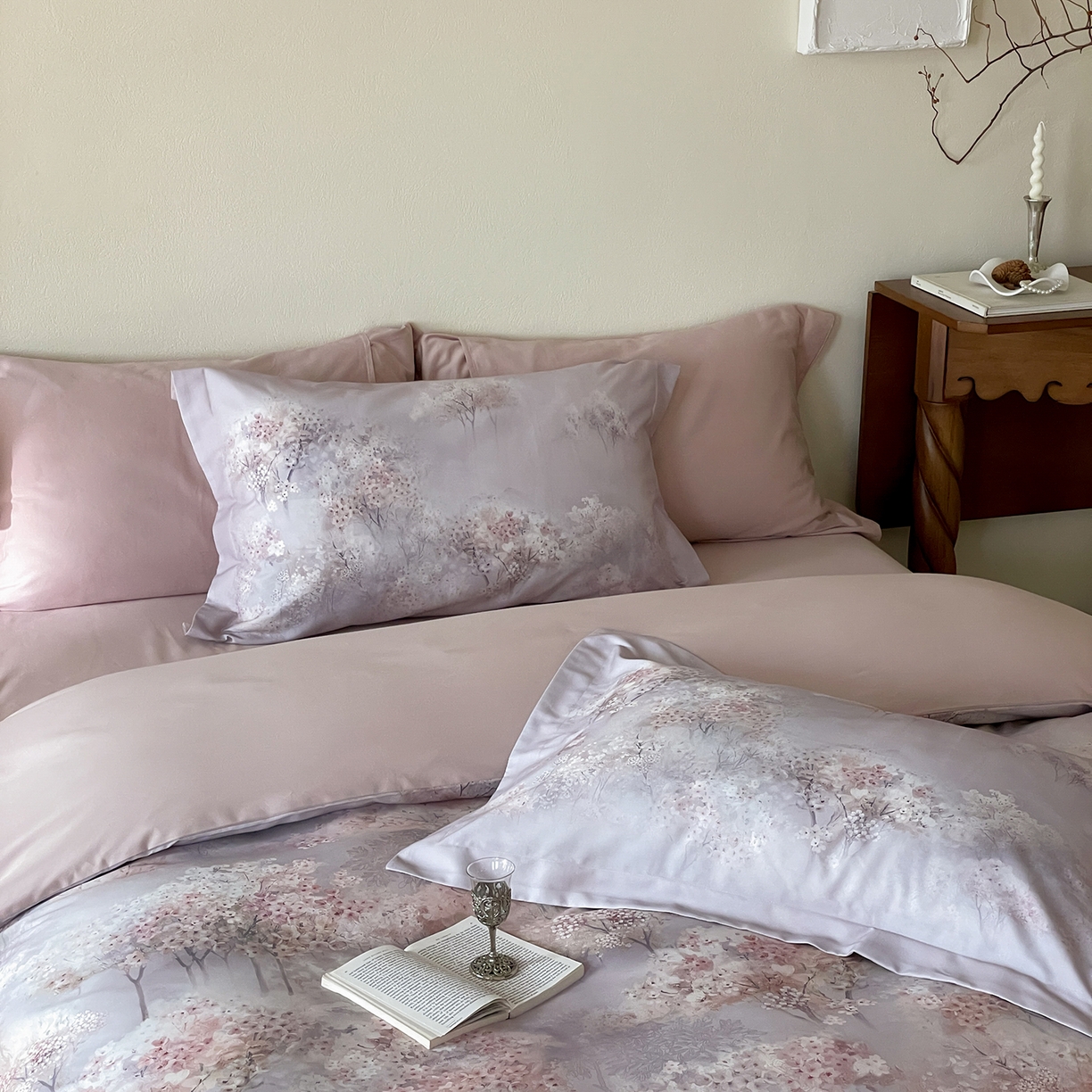 91家纺网 家纺一手货源 找家纺 禾时 2025新款天丝棉磨毛数码印花四件套 桃喜-灰