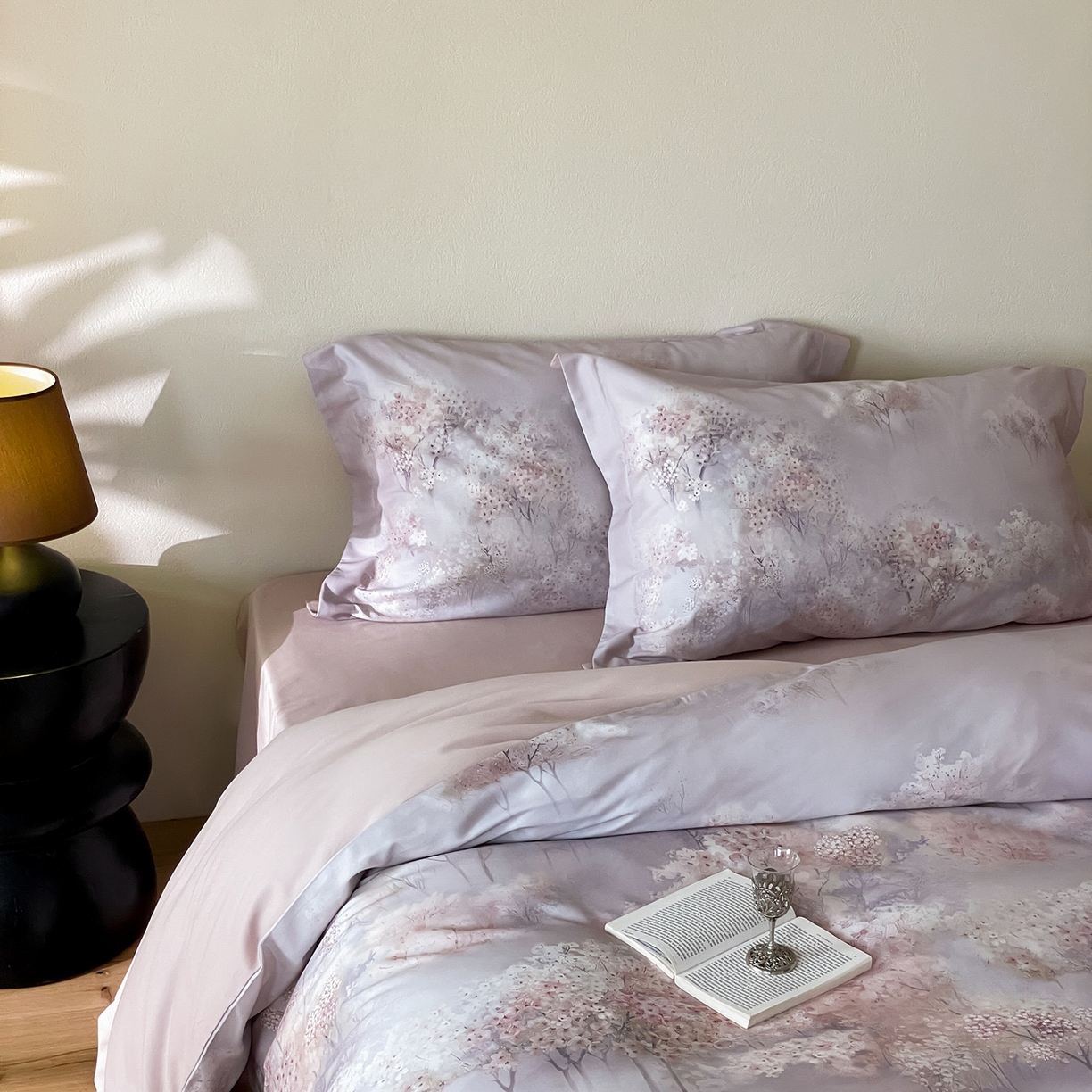 91家纺网 家纺一手货源 找家纺 禾时 2025新款天丝棉磨毛数码印花四件套 桃喜-灰