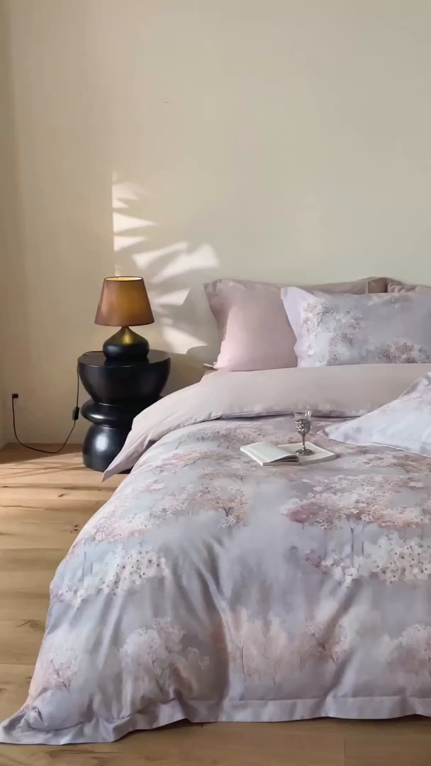 91家纺网 家纺一手货源 找家纺 禾时 2025新款天丝棉磨毛数码印花四件套 桃喜-灰