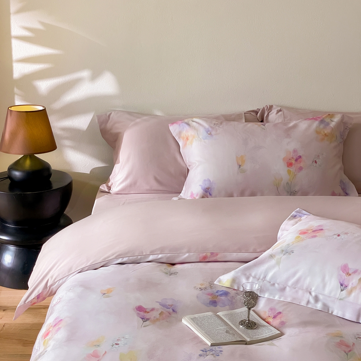 91家纺网 家纺一手货源 找家纺 禾时 2025新款天丝棉磨毛数码印花四件套 午逅-粉