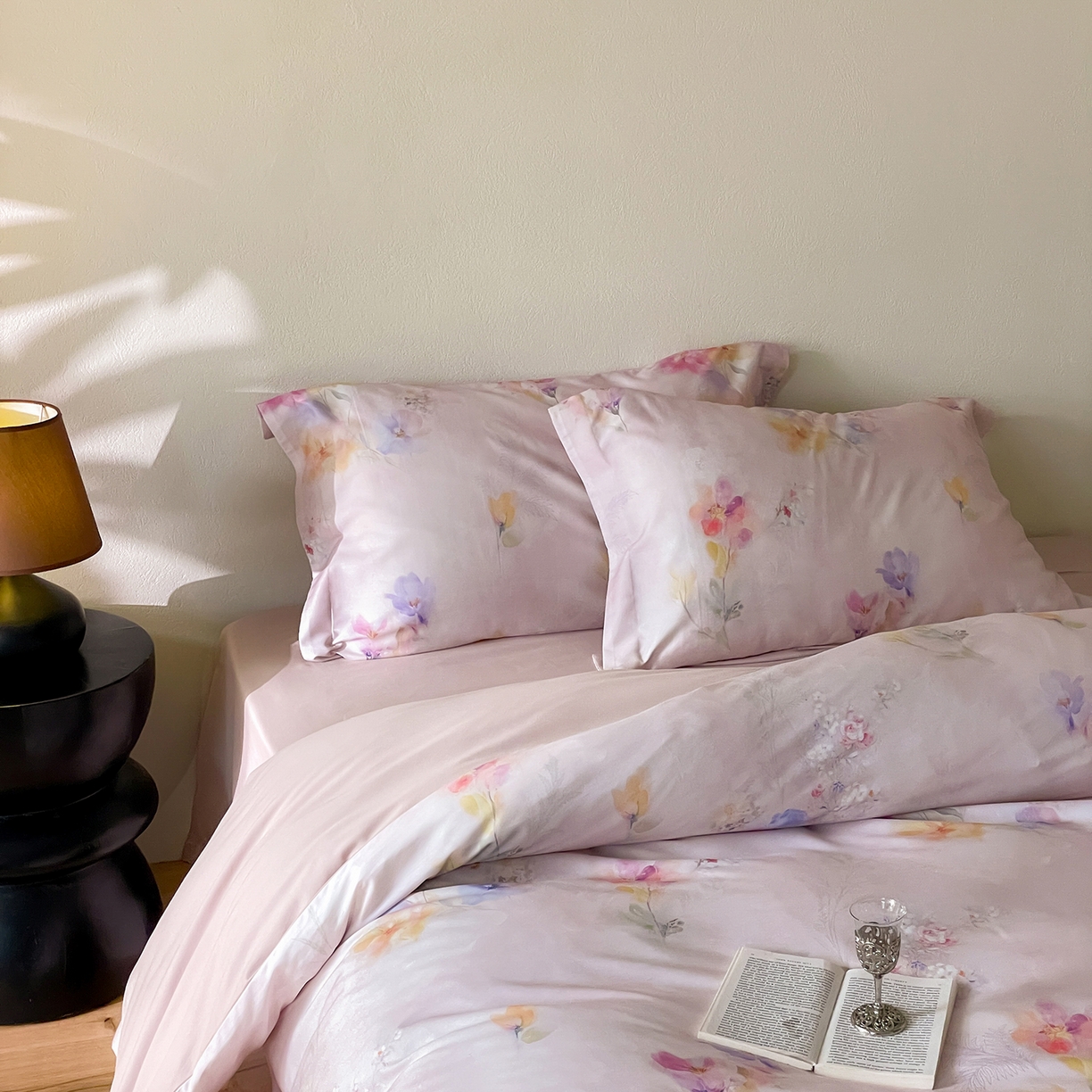 91家纺网 家纺一手货源 找家纺 禾时 2025新款天丝棉磨毛数码印花四件套 午逅-粉