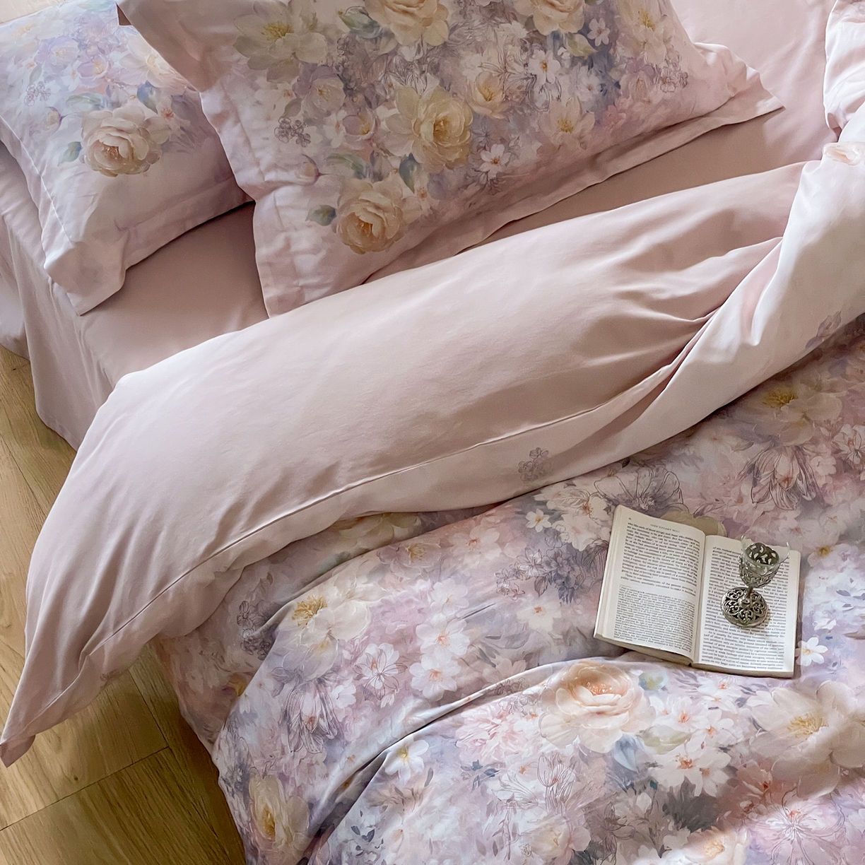 91家纺网 家纺一手货源 找家纺 禾时 2025新款天丝棉磨毛数码印花四件套 雾熙-粉